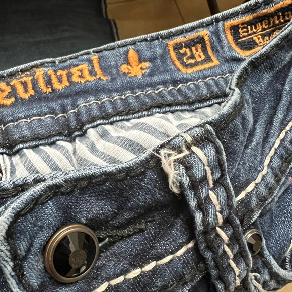 SOLD Rock Revival jeans - Picture 4 of 5